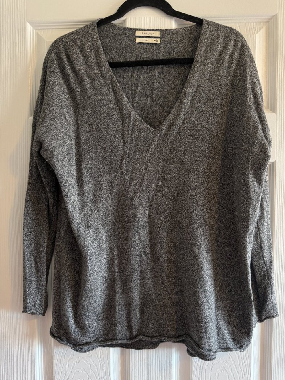 Aritzia Babaton Grey Wool V-Neck Sweater – Size Medium